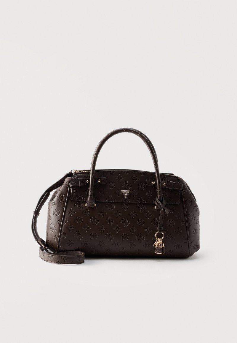 Σκούρα καφέ δερμάτινη τσάντα με ανάγλυφη υφή, διπλές λαβές, αποσπώμενο ιμάντα ώμου και μικρό χρυσό λουκέτο ως γούρι.