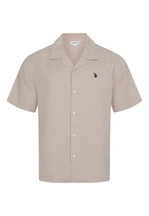 Beige kurzärmliges Hemd mit Knopfleiste und offenem Kragen sowie kleinem schwarzen gesticktem Polo-Spieler-Logo auf der linken Brust.