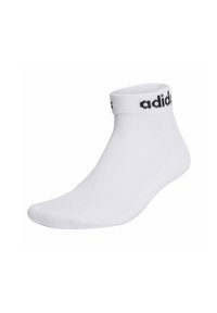 Białe skarpetki do kostek z żeberkowym mankietem i czarnym logo "adidas" na górze. Wykonane z miękkiego materiału o gładkiej fakturze.