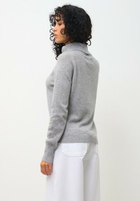 Authentic Cashmere DOLCE TURTLENECK  - Pullover - mottled cloud