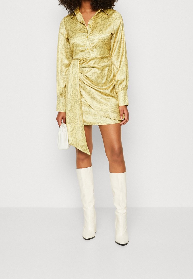 IN THE STYLE Shirt dress - gold-coloured - (Pre-owned) - Zalando.ie