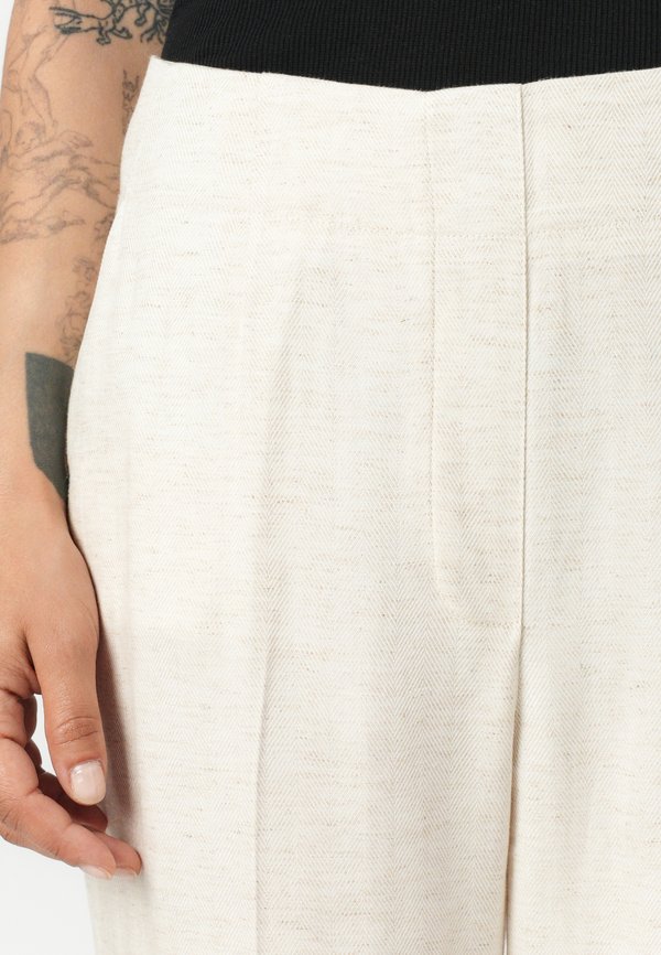 MILO SUMMER - Trousers - pistachio shell2