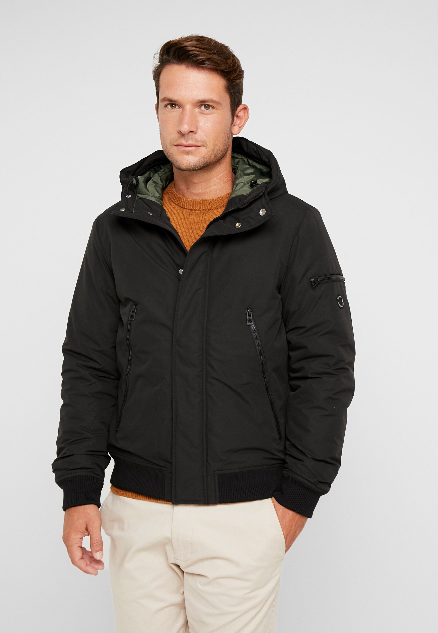 edc by Esprit WINTERSCHOOLBY Lett jakke black Zalando.no edc by Esprit JACKET Lett jakke navy Zalando.no