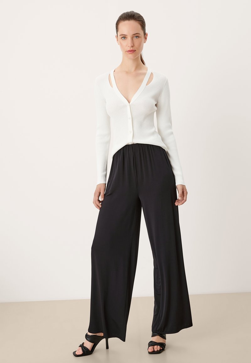Damen Jeansröcke | s.Oliver BLACK LABEL REGULAR WIDE LEG STRETCH Stoffhose black/schwarz - JN67721 Damen Jeansröcke | s.Oliver BLACK LABEL REGULAR WIDE LEG STRETCH Stoffhose black/schwarz - JN67721