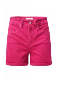 Shorts di denim rosa con orlo arrotolato, cinque tasche e chiusura a bottone metallico. Presentano una texture liscia e un design aderente.