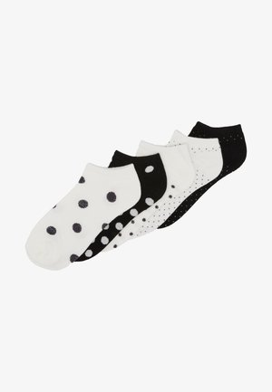 Patru perechi de șosete scurte, în alb și negru. Modelele includ buline și buline mici, realizate dintr-un material moale din amestec de bumbac.