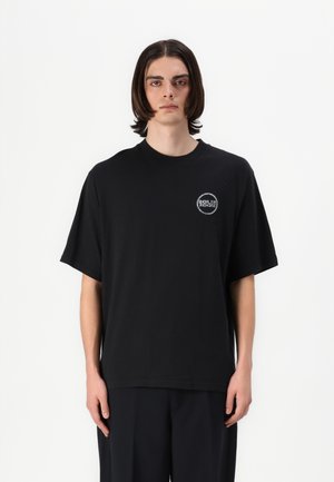 BOILER ROOM DIAMANTE LOGO UNISEX - Trükipildiga T-särk - black