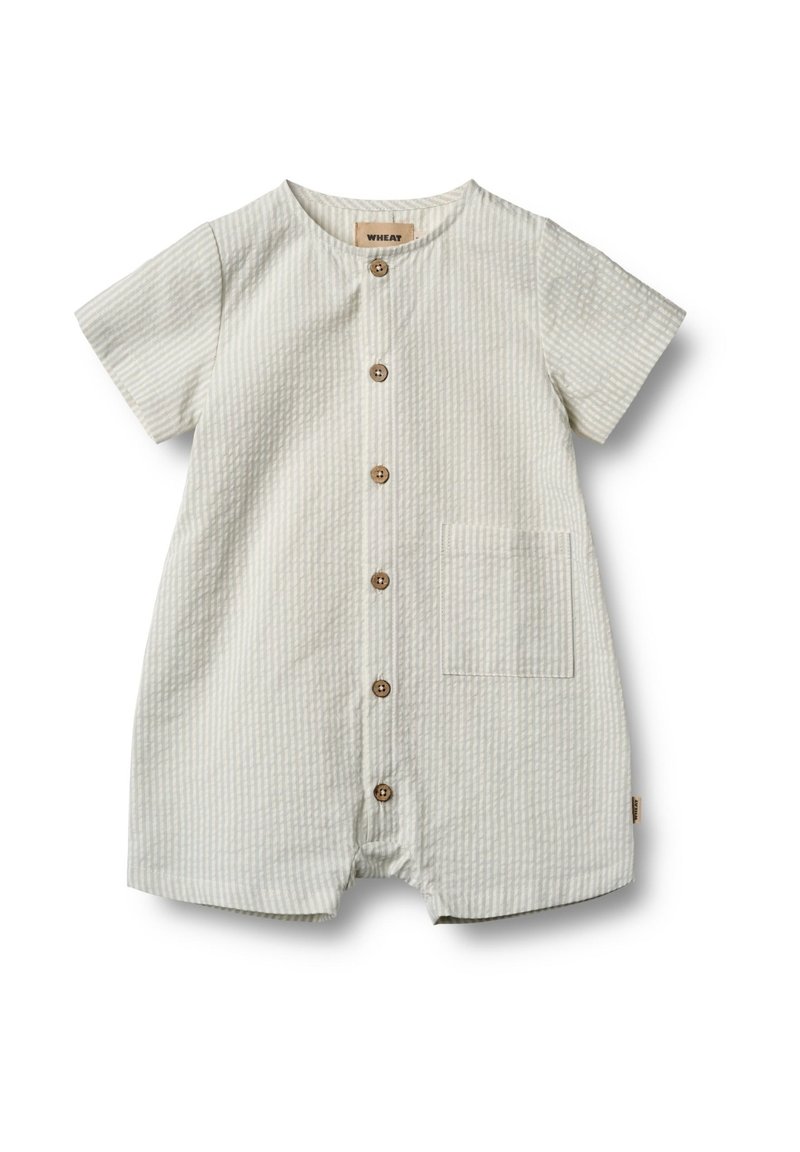 Krótki kombinezon z krótkim rękawem w jasnym beżu z delikatnymi paskami, z przodem zapinanym na guziki, kieszenią na łatkę i teksturowanym materiałem.