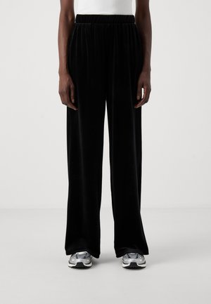 VMEFFIE WIDE PANTS  - Pantalon classique - black
