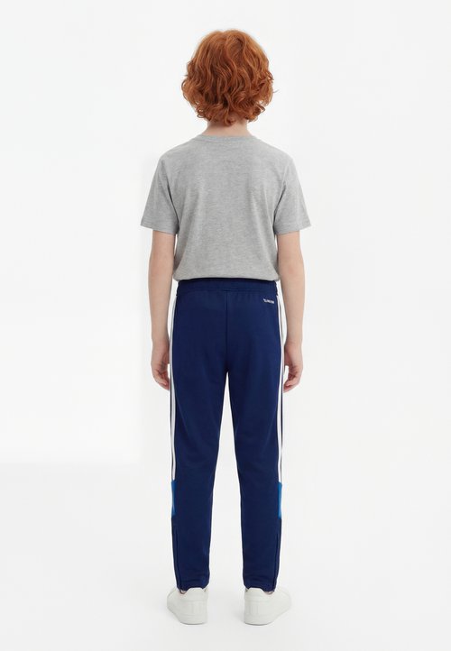 adidas TIRO ESSENTIALS PANTS KIDS UNISEX - Tracksuit bottoms - dark blue/bright royal/white — photo 2
