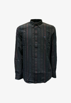 Camicia nera a maniche lunghe con bottoni, caratterizzata da strisce verticali rosse, blu e marroni e un piccolo logo ricamato sul lato sinistro del petto.