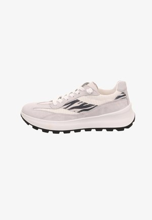 Scarpa da ginnastica grigio chiaro e bianca con strisce astratte nere, tomaia in mesh e suede, lacci bianchi e suola spessa con battistrada nero, vista laterale.