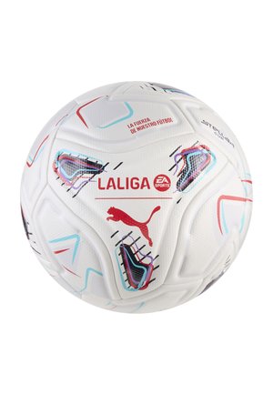 Balón de fútbol blanco Puma con los logos de LaLiga y EA Sports y patrones abstractos coloridos en rojo, azul y negro.