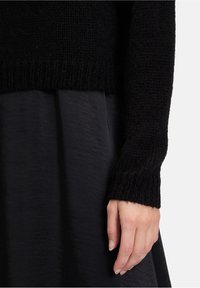 Vera Mont Robe pull - night sky