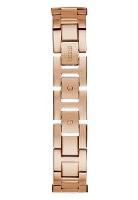 Cinturino per orologio in metallo color oro rosa con maglie larghe, inciso con la scritta "GUESS" e la lettera "G" su maglie quadrate alternanti, mostrato disteso.