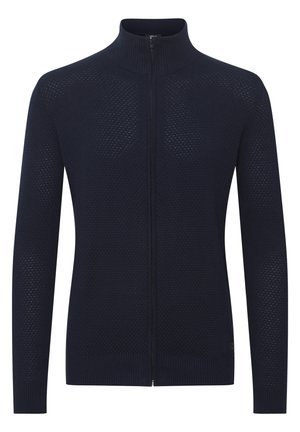 Tumedateen tekstiilist valmistatud kaelusega kapuutsiga kardigan, millel on sobiv siluett ja soonikuga varrukad ning ääred.