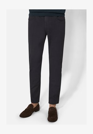 Dual Action Summer Blue Pantaloncini: Vestibilità Comoda Per Le Tue Giornate Di Sole!