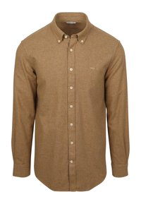 Bruine langemouwen blouse van textuurstof, met een klassieke kraag, een enkel borstlogo en witte knopen langs de voorkant.