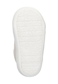 Witte rubberen schoenzool met een gestructureerd grippatroon; gemarkeerd met "19" en het "BUNNIES" logo, met afgeronde randen en een gladde afwerking.