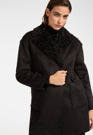 CON TASCHE - Abrigo corto - nero