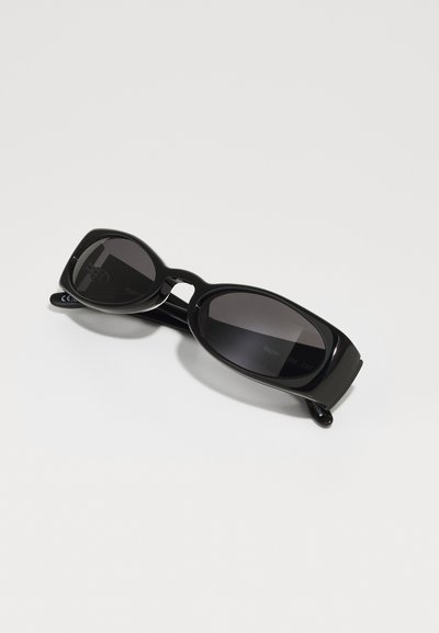 Henrik Vibskov MEGAN SUNGLASSES UNISEX - Slnečné okuliare - black
