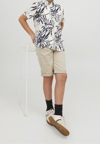 Jack & Jones Junior JPSTBOWIE JJSHORTS SOLID - Szorty