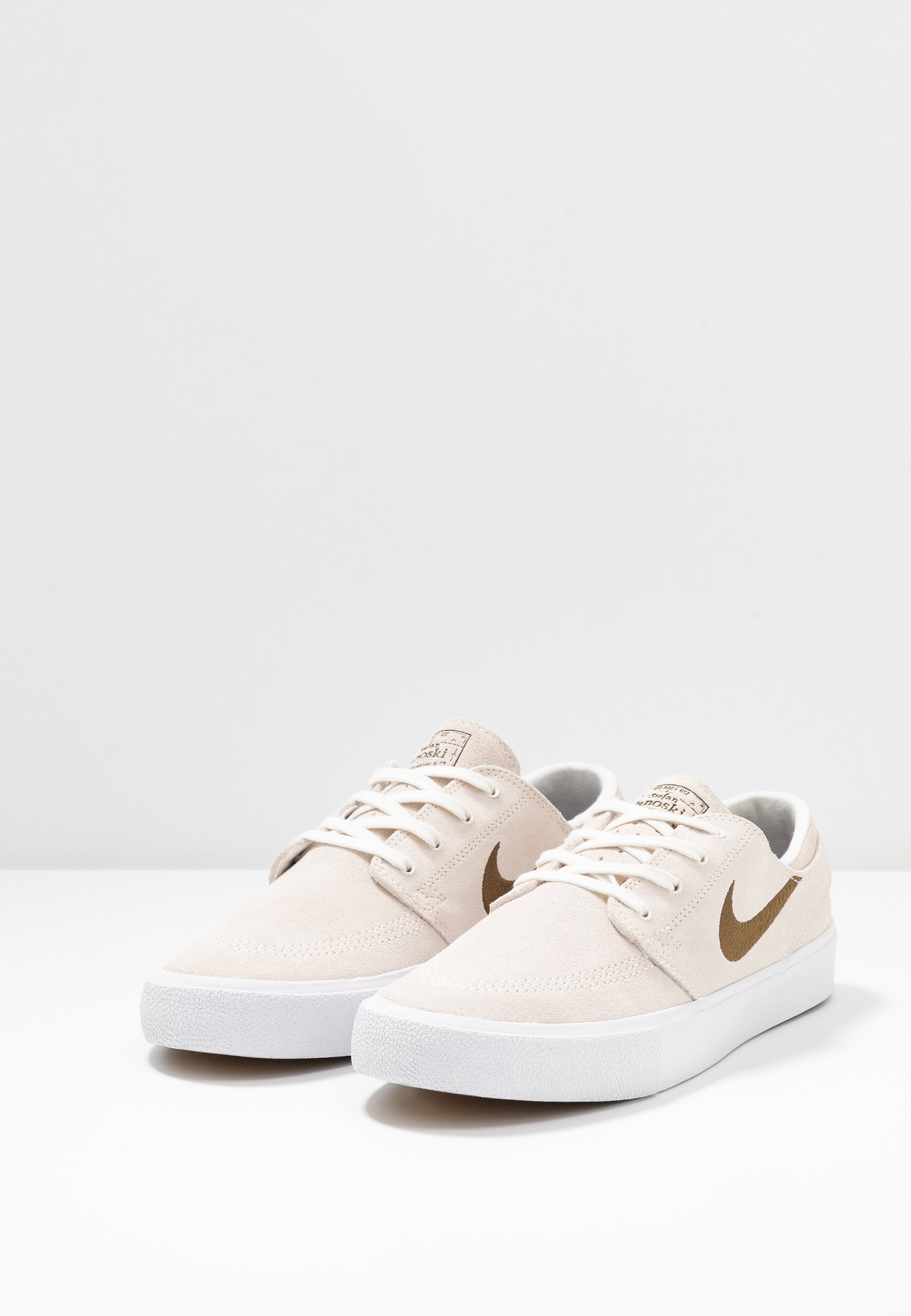 nike janoski brown