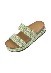 Groene geweven slide sandaal met twee verstelbare banden en een platte, getextureerde zool. Bevat decoratieve metalen accenten en een gevoerde voetbed.