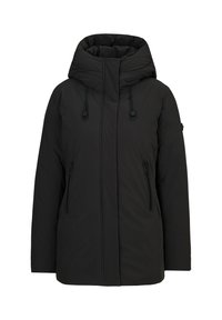 Zwarte gewatteerde jas met een hoge kraag en een capuchon met trekkoord. Voorzien van twee met rits sluitende zijzakken en een recht gesneden ontwerp.