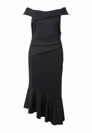 Vestito nero scivolato sulla spalla con design drappeggiato, corpetto aderente e orlo asimmetrico con un volant svasato sul fondo. Tessuto dalla texture liscia.