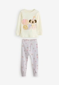 Ljust gult långärmat skjorta med djurapplikationer; pastell-lila leggings med små djurmönster; bomullsmaterial, mjuk textur.
