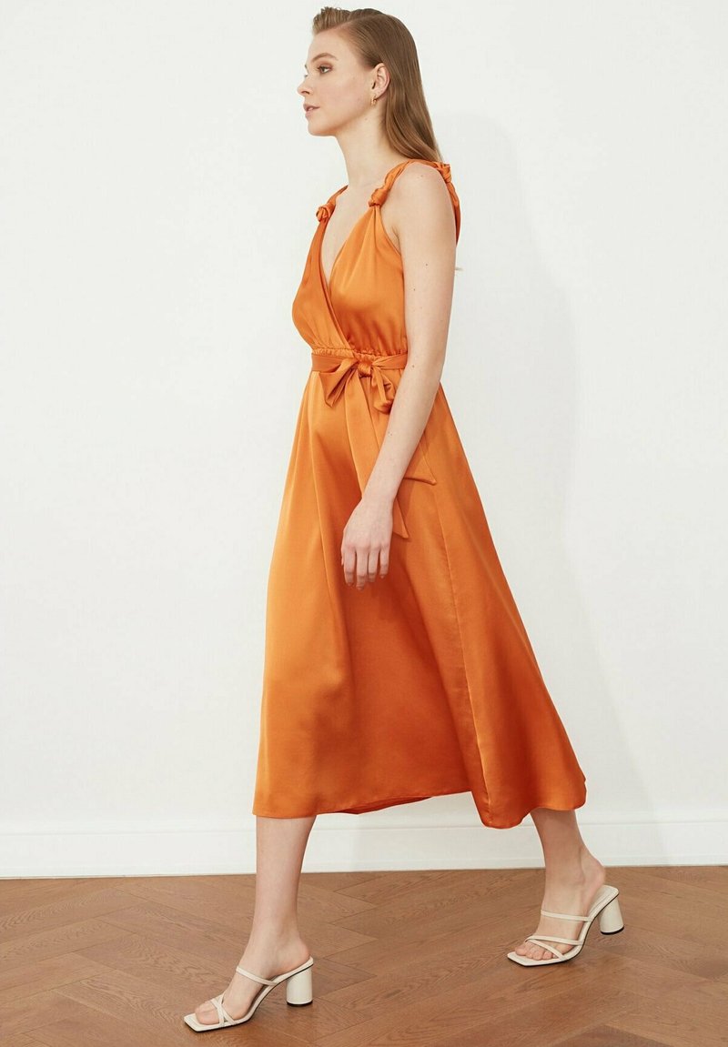 Damen Freizeitkleider | Trendyol Freizeitkleid orange - AE84000 Damen Freizeitkleider | Trendyol Freizeitkleid orange - AE84000