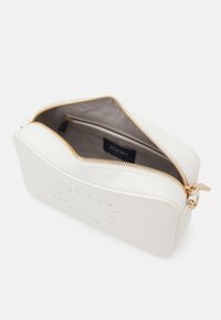 JOOP! Jeans GIRO CLOE SHOULDERBAG - Borsa a tracolla - white
