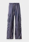 NASREEN - Pantalones cargo - navy/plum