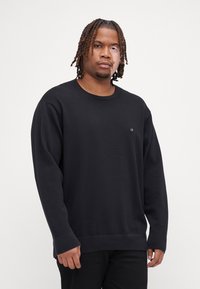 Calvin Klein - WAFFLE TEXTURE SWEATER - Jumper - black Thumbnail Image 1
