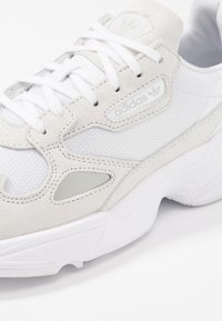 adidas Originals FALCON - Trainers - footwear white/crystal white/white - Zalando adidas Originals FALCON - Trainers - footwear white/crystal white/white - Zalando