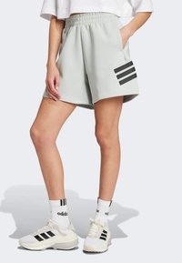 adidas Sportswear Träningsshorts - silver