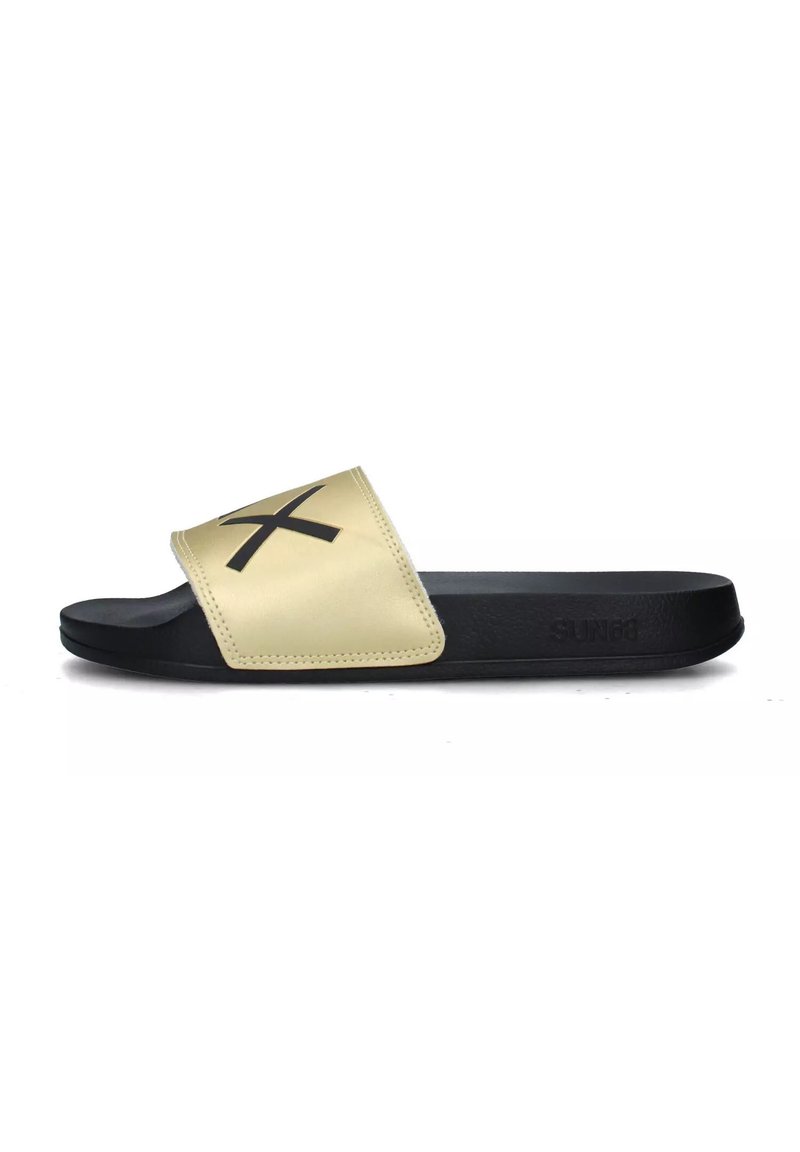Sandalo scivolato con tomaia sintetica dorata che presenta un logo nero a "X", una soletta nera e una suola testurizzata per grip e comfort.