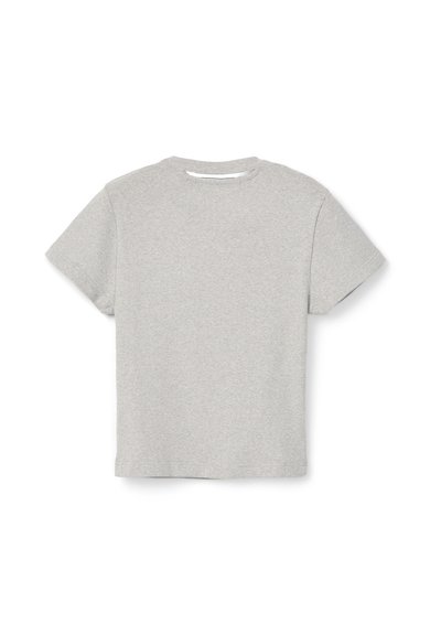 T-shirt en coton gris clair uni à manches courtes avec col rond, vu de dos sur un fond blanc.