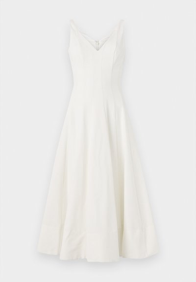 Λευκό αμάνικο φόρεμα με V-λαιμόκοψη, εφαρμοστό κορσέ και φαρδύ φουστάνι, κατασκευασμένο από λεία ύφανση με διακριτική υφή και φερμουάρ στην πλάτη.