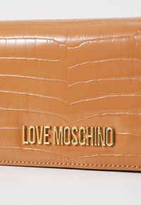 Love Moschino SMART DAILY BAG - Taška cez plece - noce
