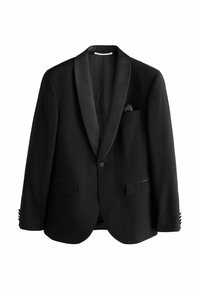 Sacou de tuxedo negru cu guler de satin, țesătură texturată cu puncte subtile, închidere cu un singur nasture și detaliu de batista la buzunar.