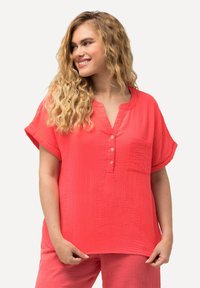 Ulla Popken SHORT SLEEVE  - Blůza - dark coral