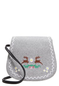 Borsa a tracolla grigia con ricami a scallop bianchi, un cervo ricamato marrone, disegni floreali e una tracolla nera.