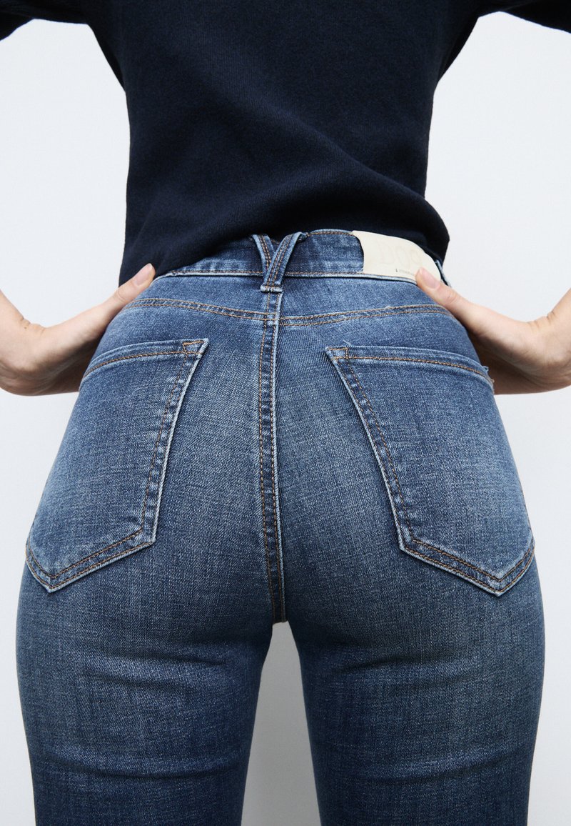 Push up WR.UP® in fibra ecologica con effetto denim scuro