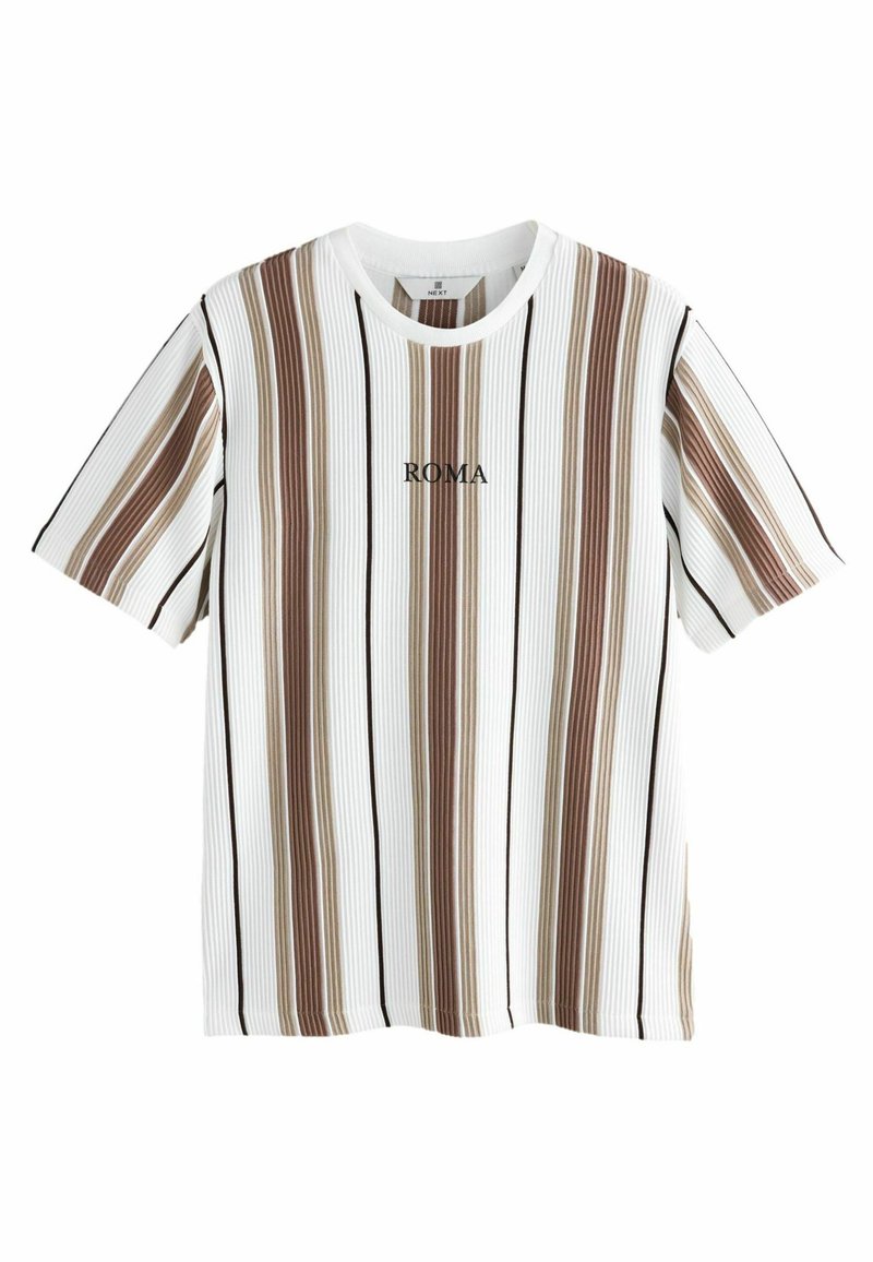 Camiseta de rayas con textura acanalada en blanco, marrón y negro, con la palabra "ROMA" en negro en el pecho. Cuello redondo.