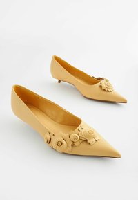Next FOREVER COMFORT CORSAGE KITTEN COURT- REGULAR FIT - Ballerinasko - yellow