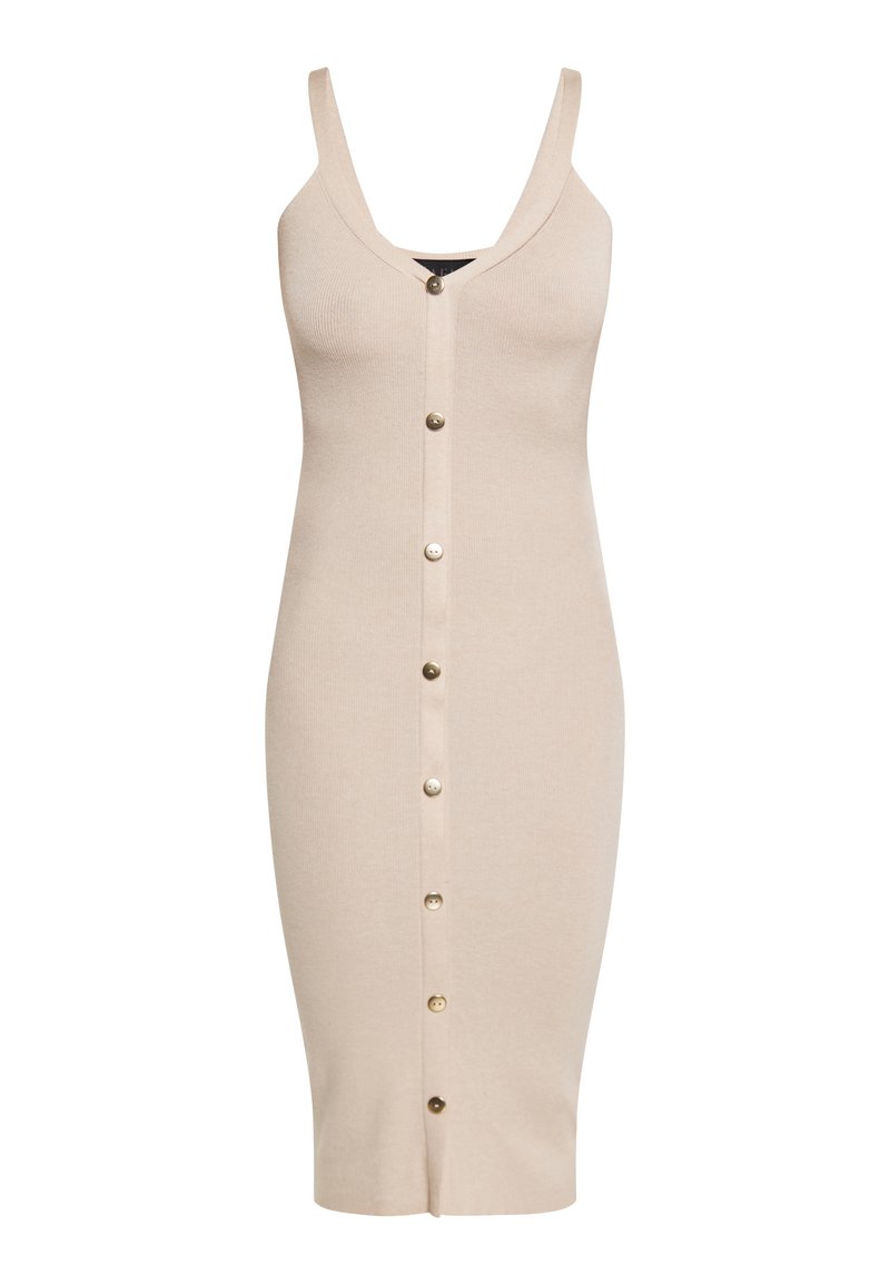 Abito midi lavorato a maglia beige con scollo a V profondo, spalline sottili e bottoni frontali oro. Forma aderente con una texture liscia.