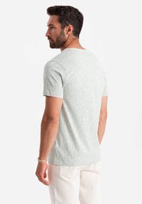 Ombre T-shirt imprimé - white light mint