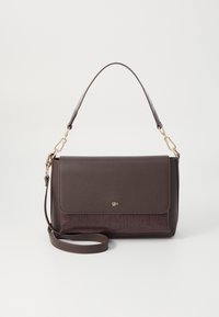 Ciemnobrązowa skórzana torebka z teksturowanym frontem i gładką górną klapką. Posiada odpinany pasek na ramię oraz złote akcenty.